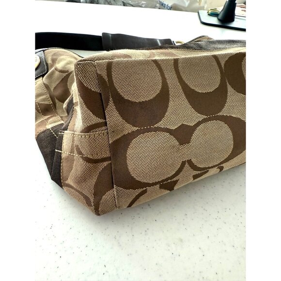 Coach 11101 Medium Brown Canvas Signature Shoulder Bag - Picture 4 of 7